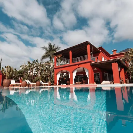 Red-house Villa